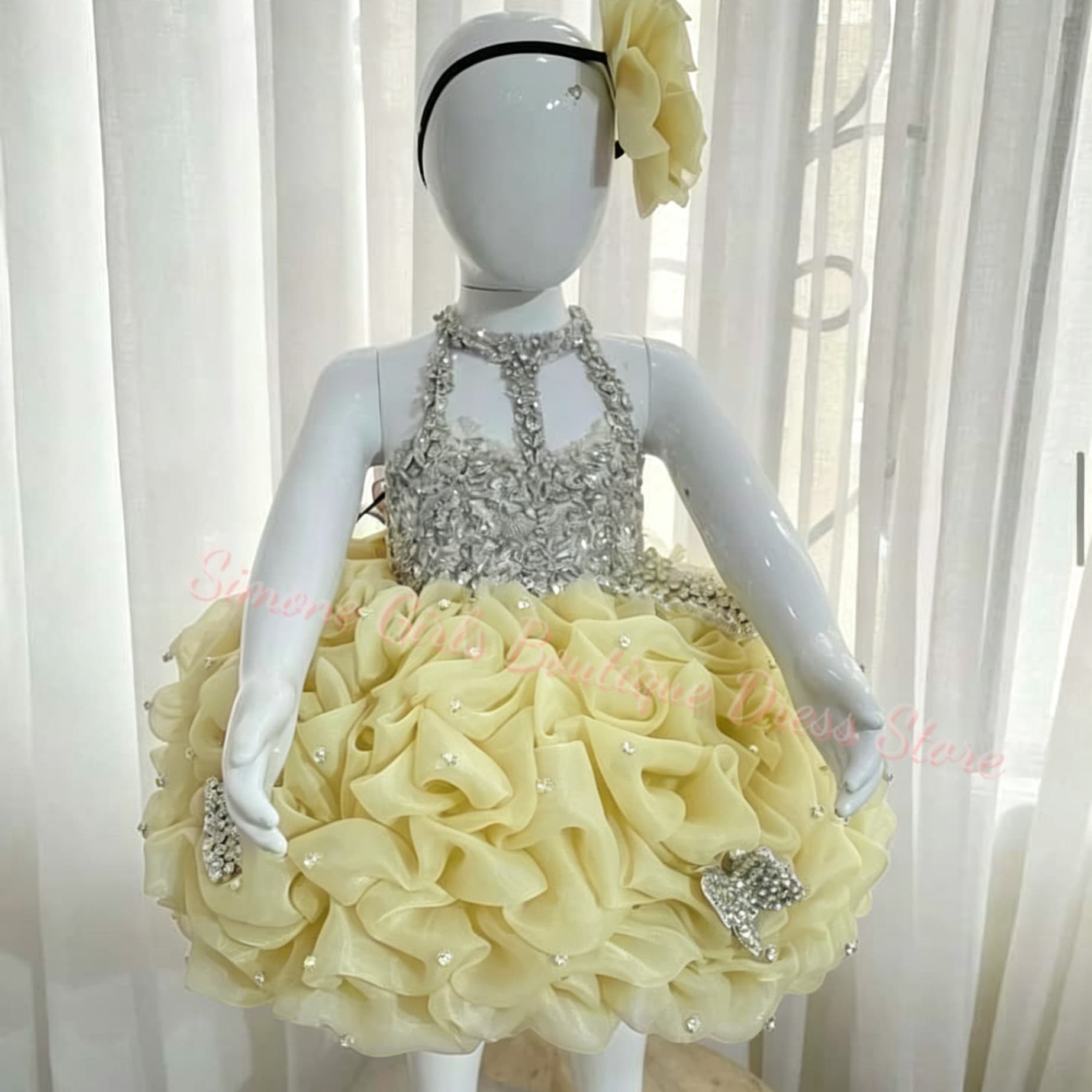 Embroidery Yellow Dress - فستان أصفر مزين بالكشكش للفتيات لحفلات