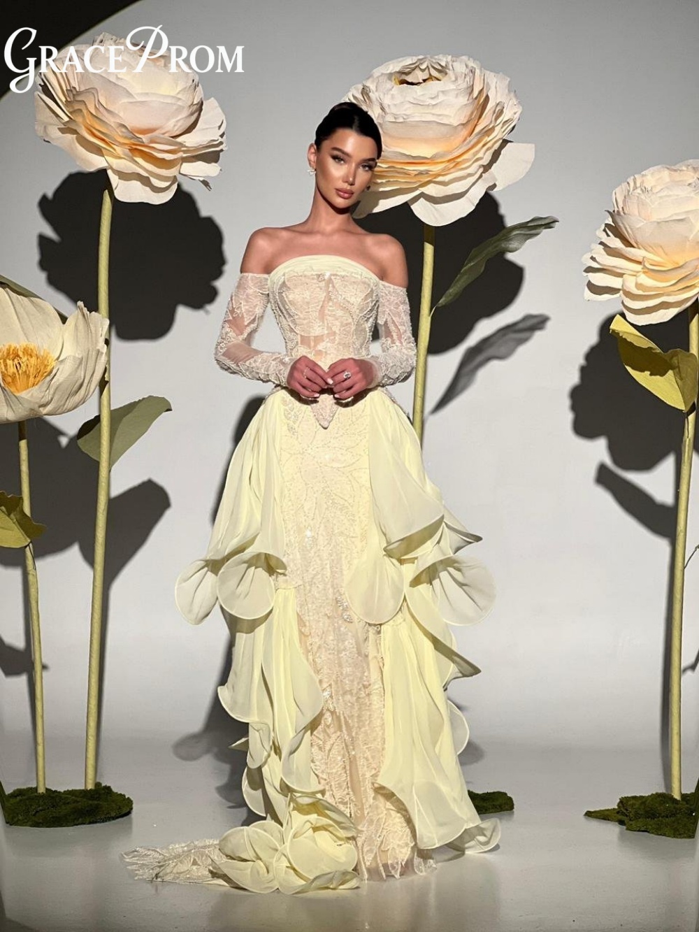 Embroidery Yellow Dress - فستان سهرة أنيق بلون أصفر زبدي