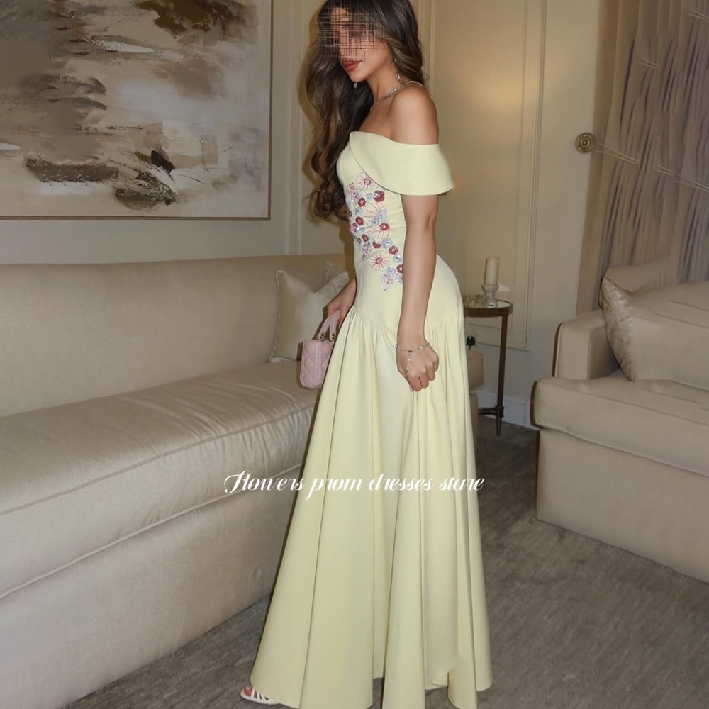 Embroidery Yellow Dress - فستان سهرة أصفر مزين بالزهور مع