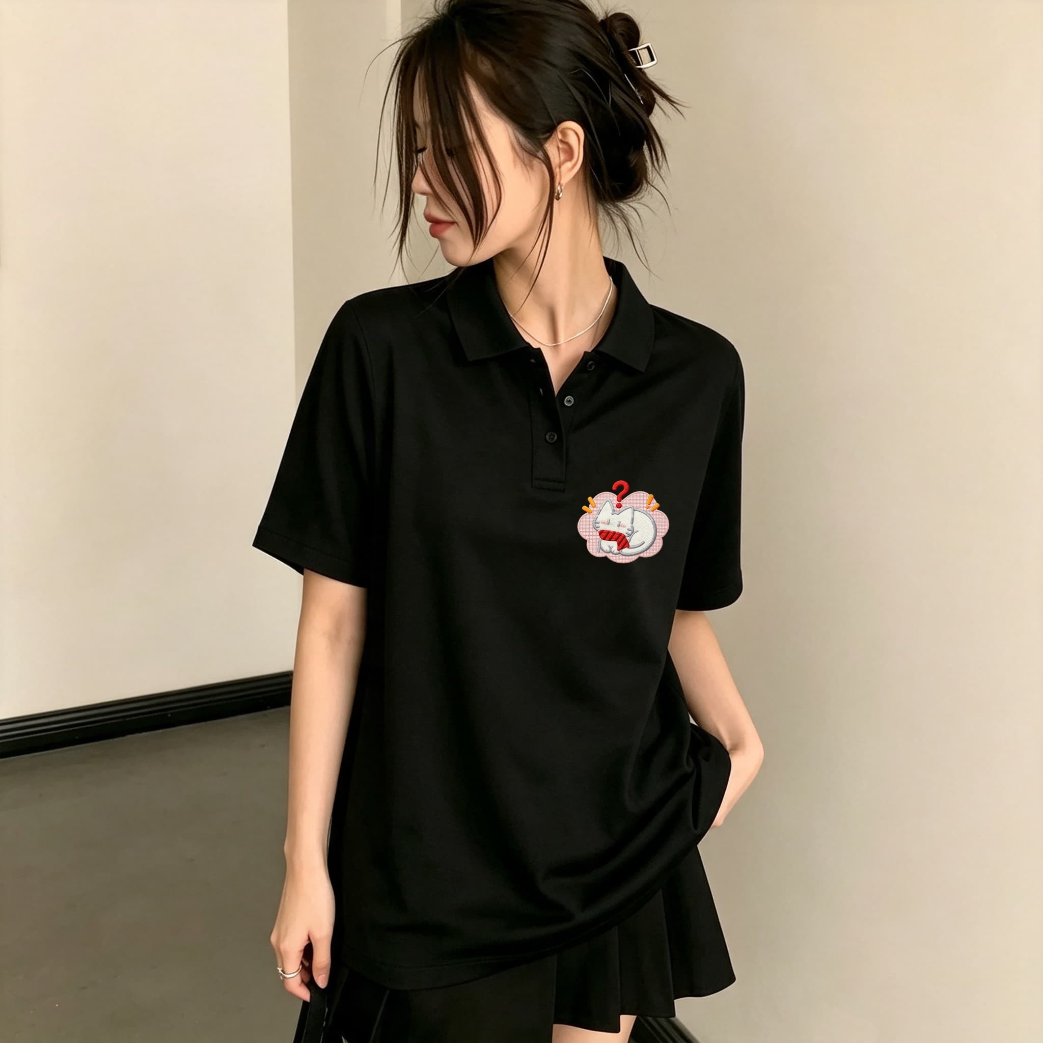 Embroidery On Black Shirt - قميص بولو نسائي أسود بياقة مطوية،