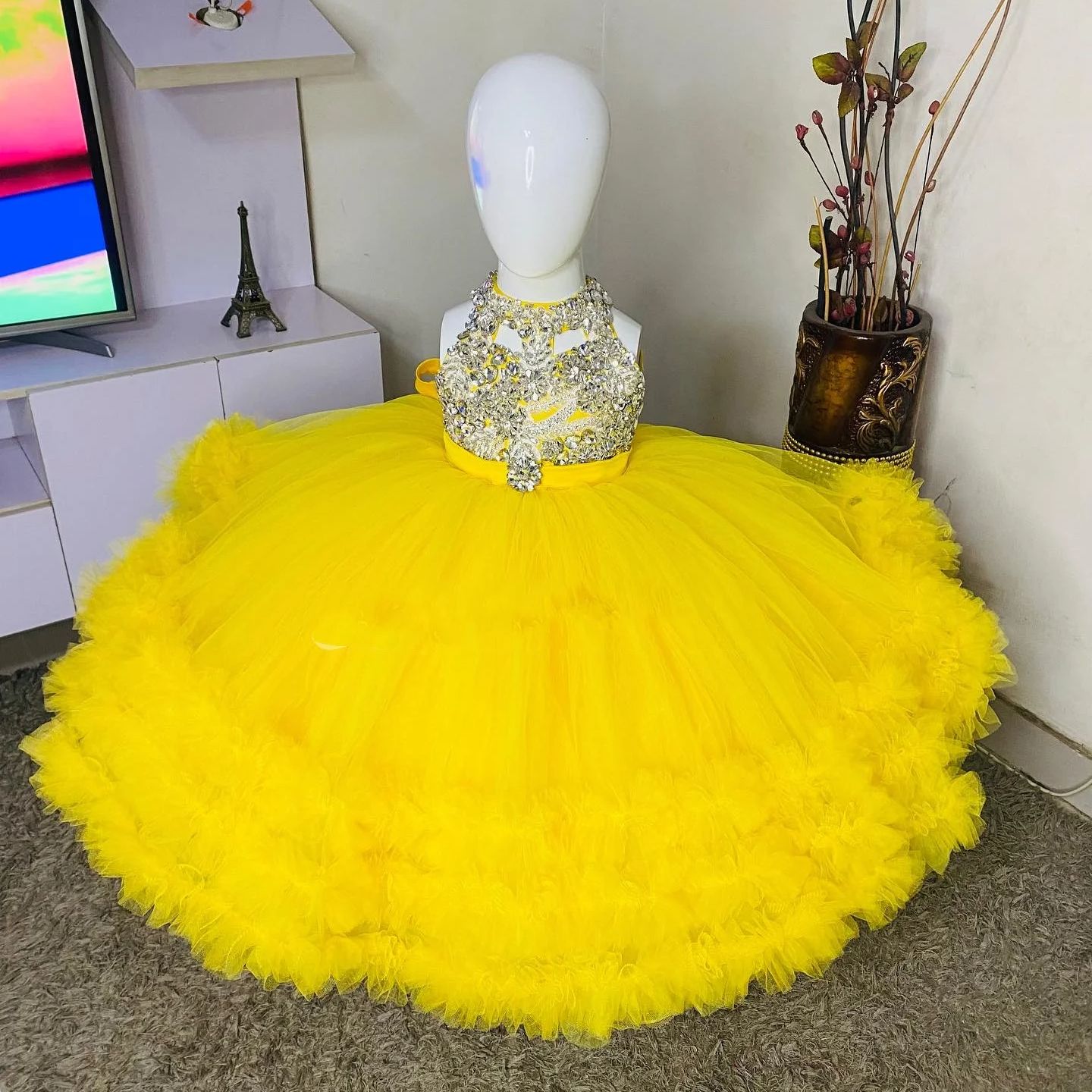 فستان فتاة الزهور الصفراء الرا - مراجعة Embroidery Yellow Dress وسعره