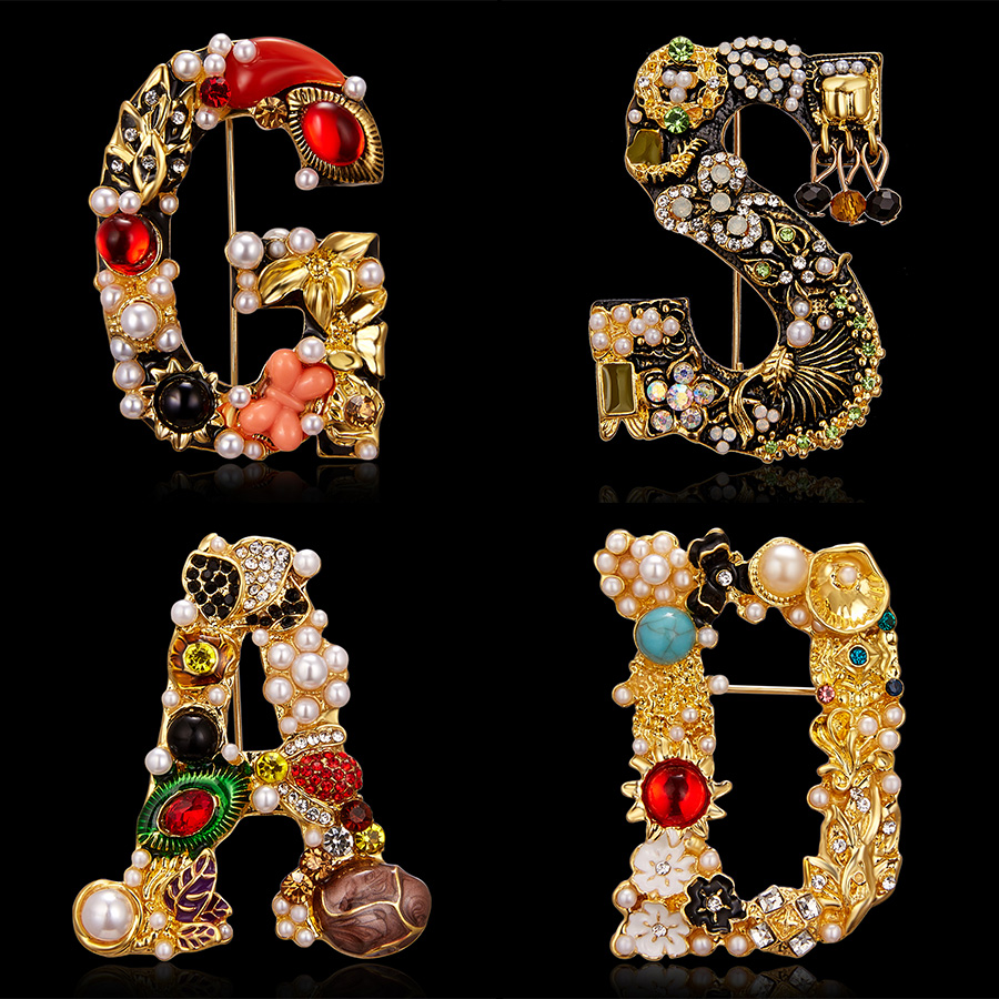 موضة المينا اللؤلؤ حجر الراين  - مراجعة Embroidery Letter M وسعره