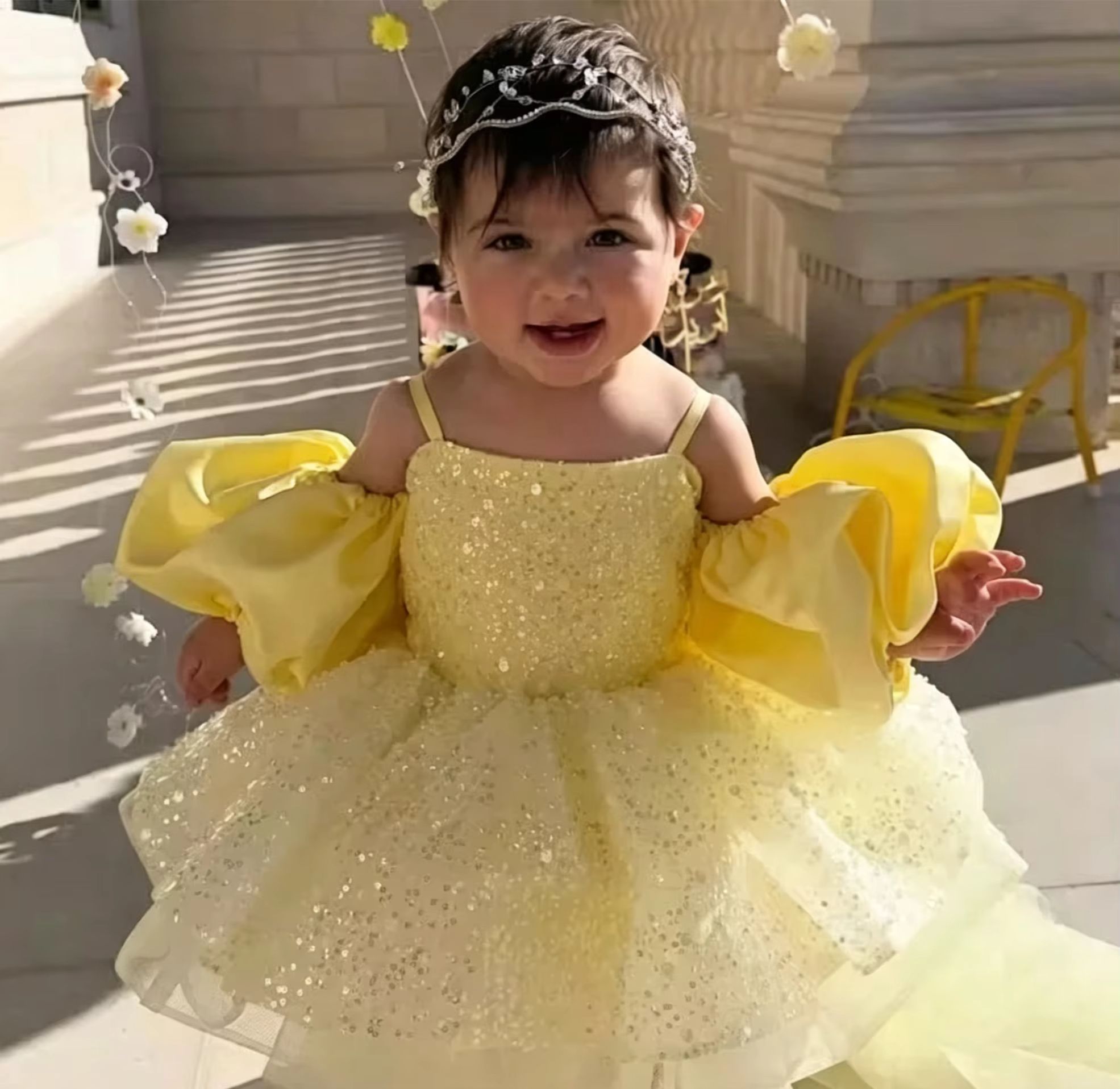 فساتين لطيفة للفتيات الصغيرات  - مراجعة Embroidery Yellow Dress وسعره