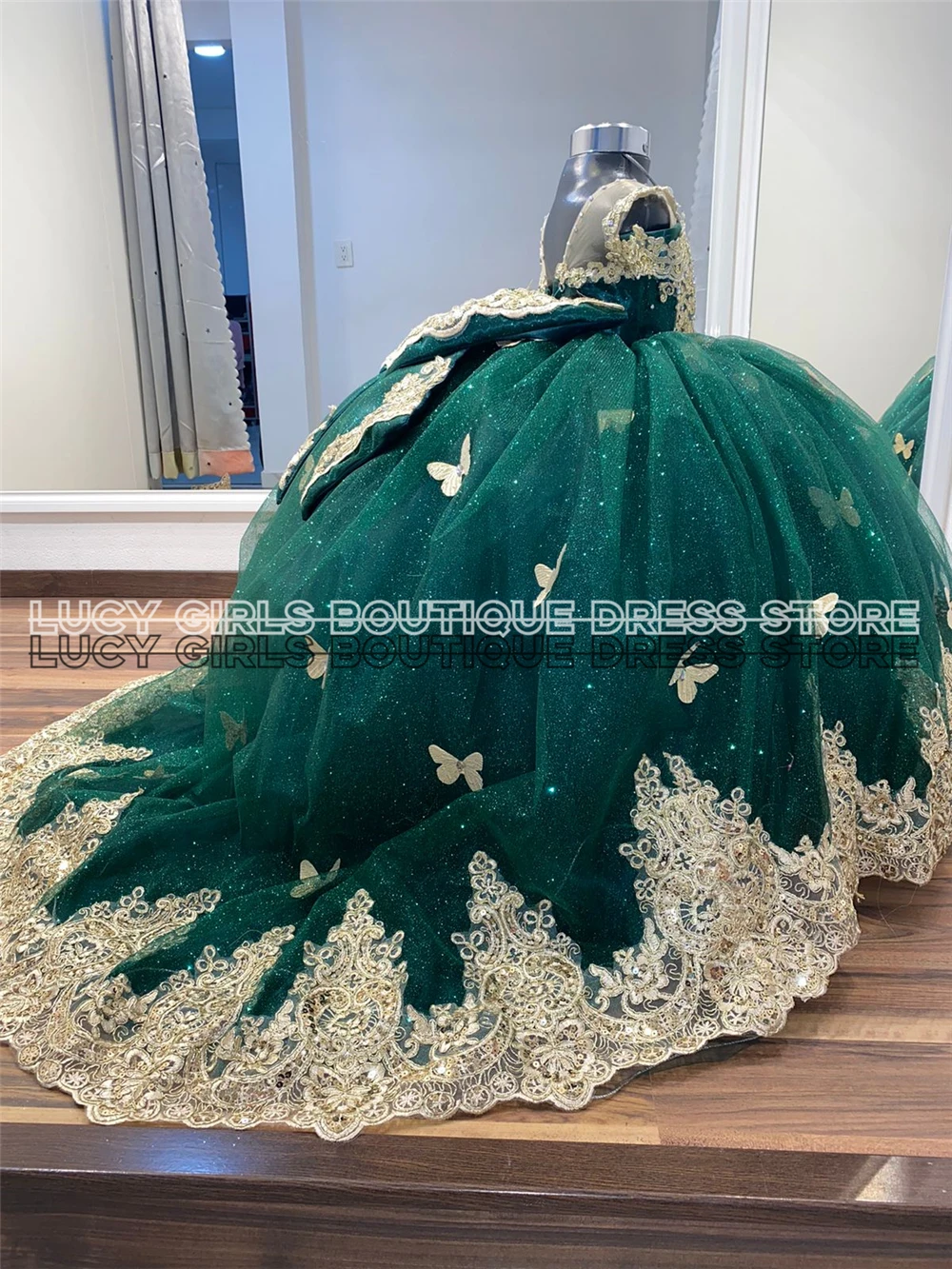 جودة الفراشة زين جميل زهرة فتا - مراجعة Embroidery Yellow Dress وسعره
