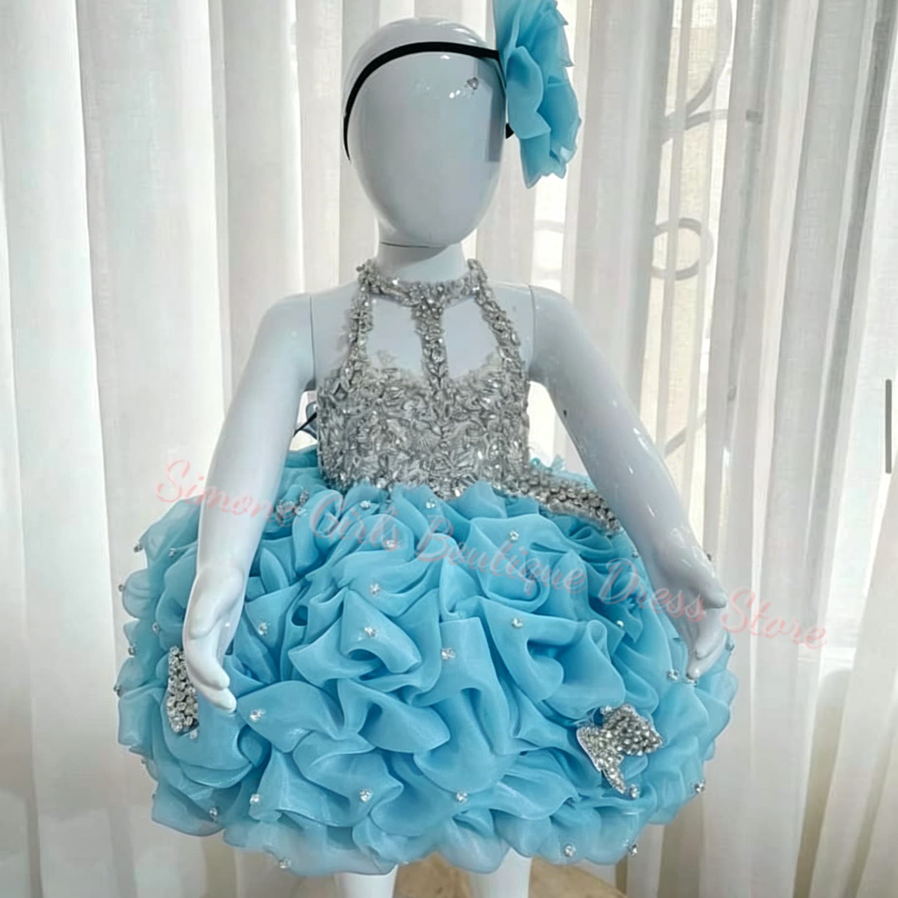 فستان أصفر مزين بالكشكش للفتيا - مراجعة Embroidery Yellow Dress وسعره